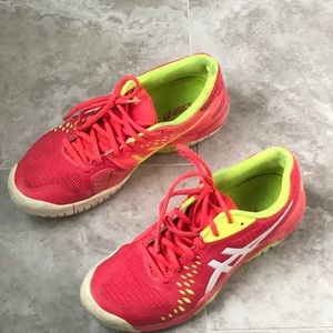 BRAND NEW - ASICs tennis shoes!